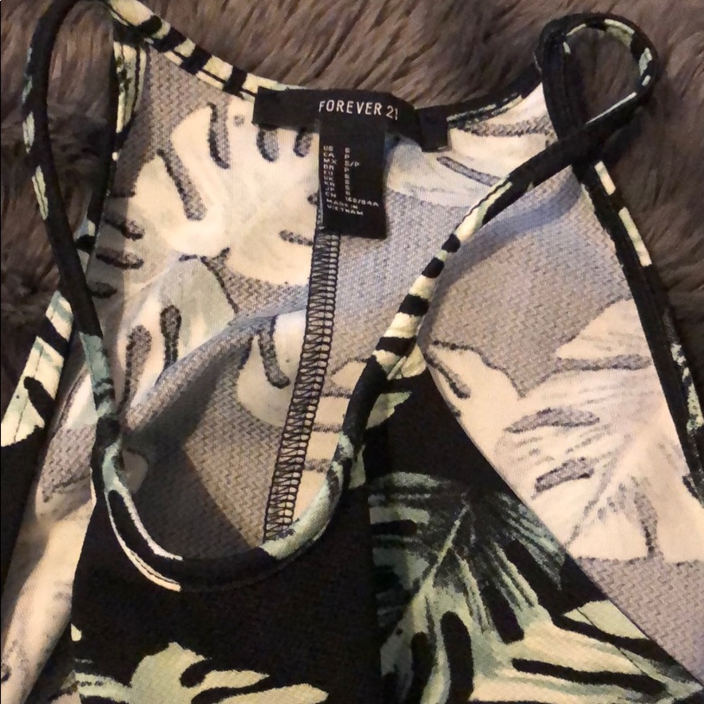 Tropical leaf dress - Picture 3 of 4